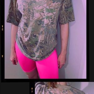 Camo pocket tee
Size M $7 + shipping  #kbbyvintage